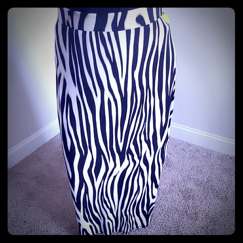 Zebra printed skirt